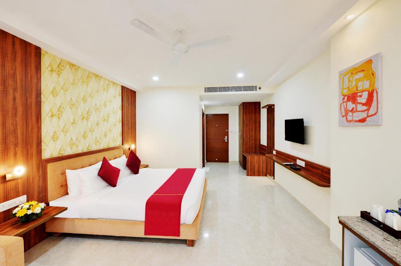 La Sara Gateway Hotell Bangalore Exteriör bild