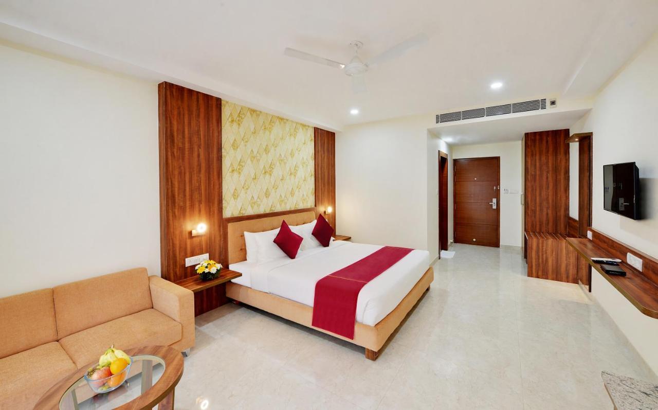 La Sara Gateway Hotell Bangalore Exteriör bild